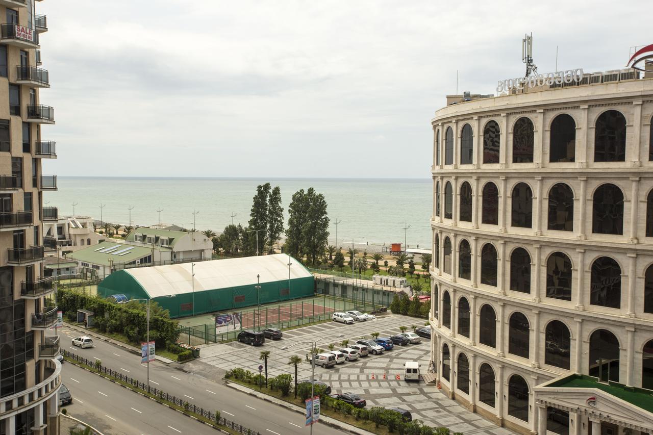 Apartment On Sherif Khimshiashvili Street 15B Batumi Exterior photo