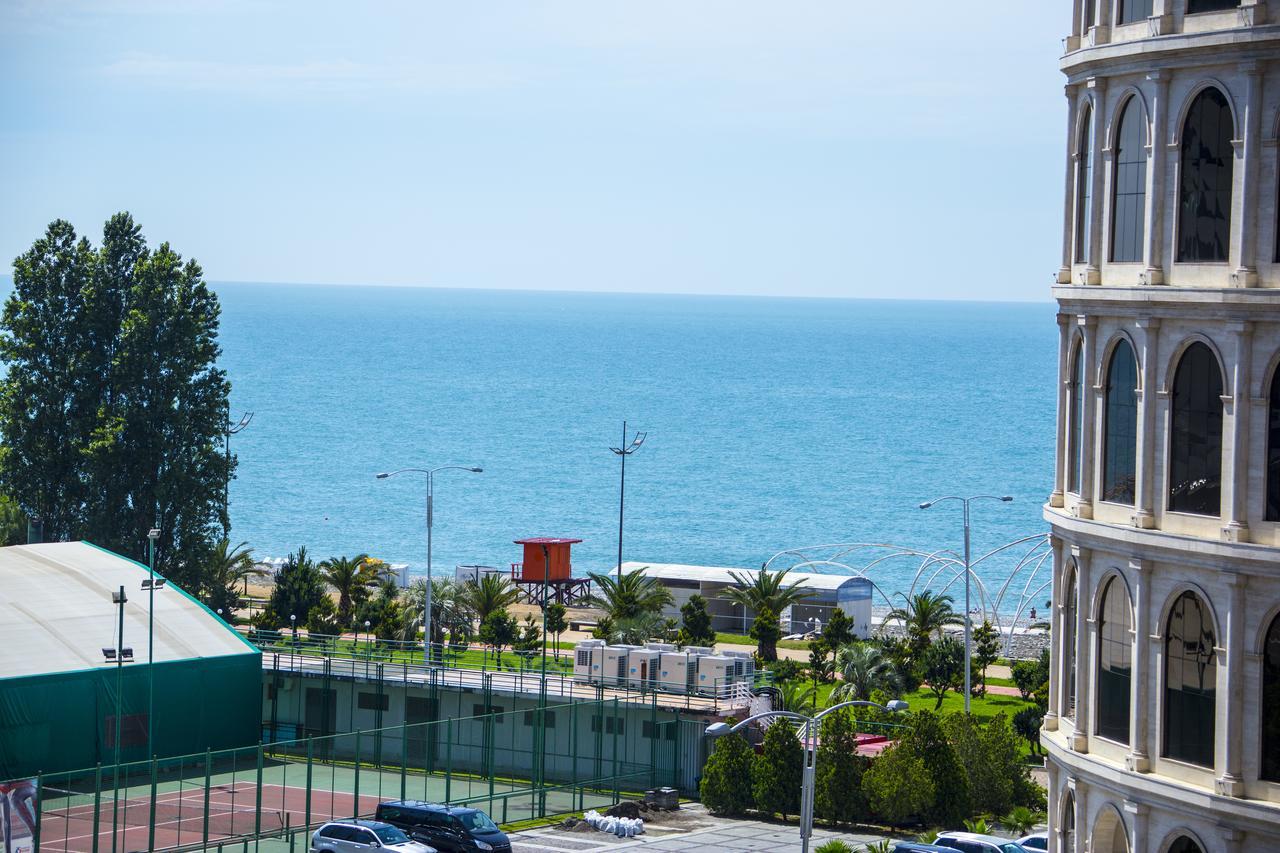 Apartment On Sherif Khimshiashvili Street 15B Batumi Exterior photo